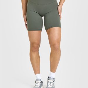 SoftMotion™ Cycling Shorts 8" Dark Khaki